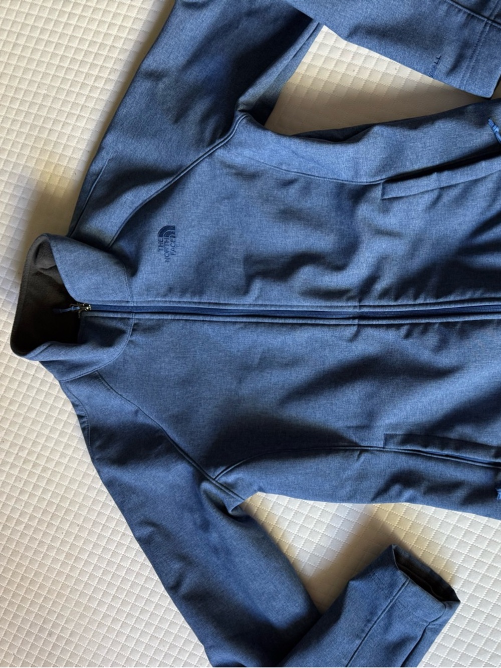 The North Face Women's Dark Blue Full-Zip Jacket Windwall